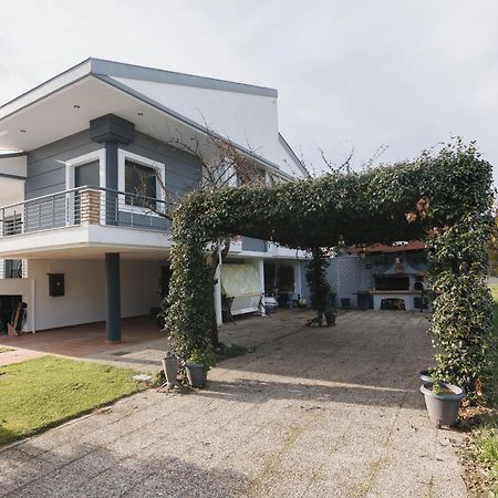 Billiard Home In Trikala Екстериор снимка