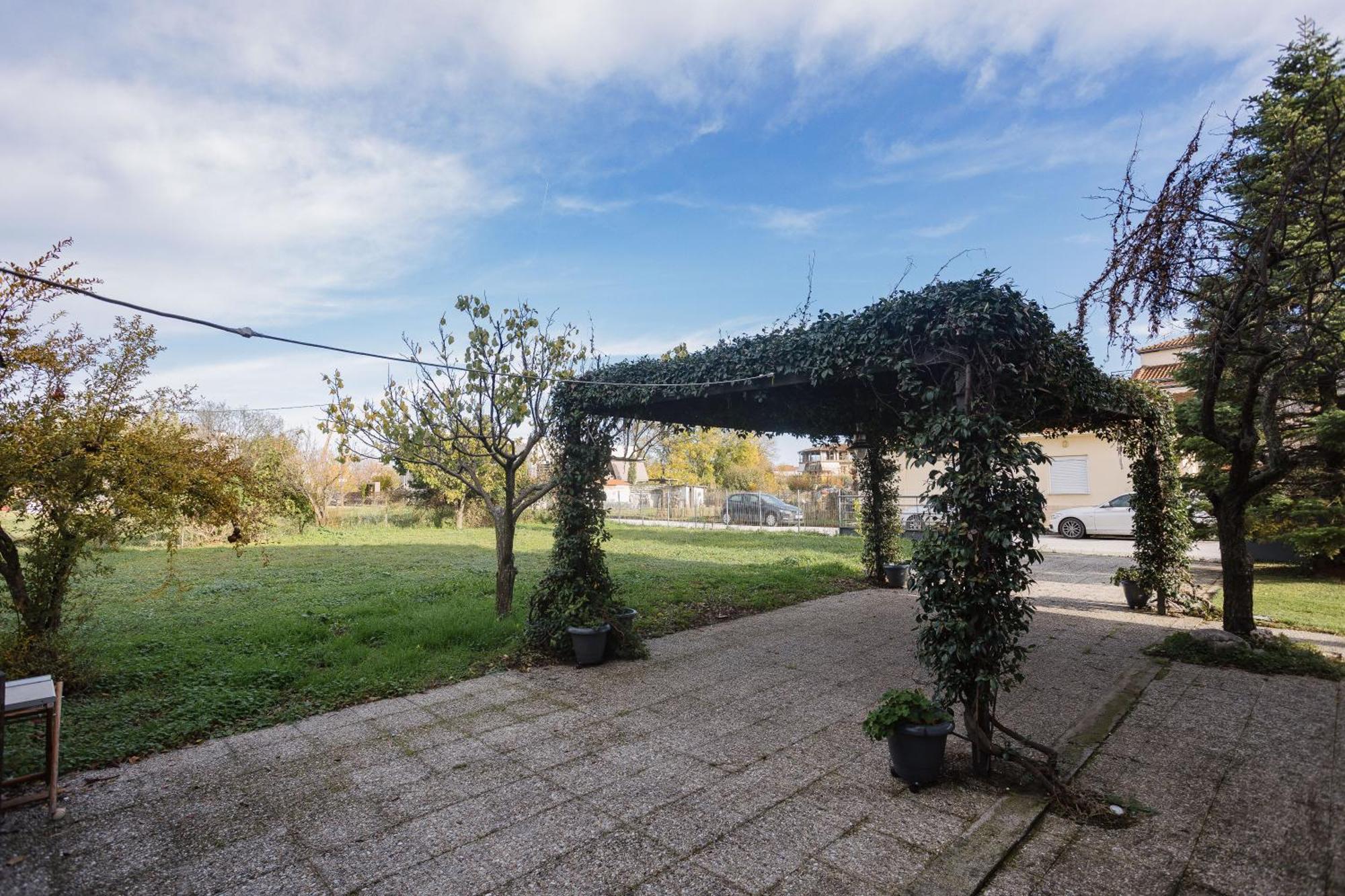 Billiard Home In Trikala Екстериор снимка
